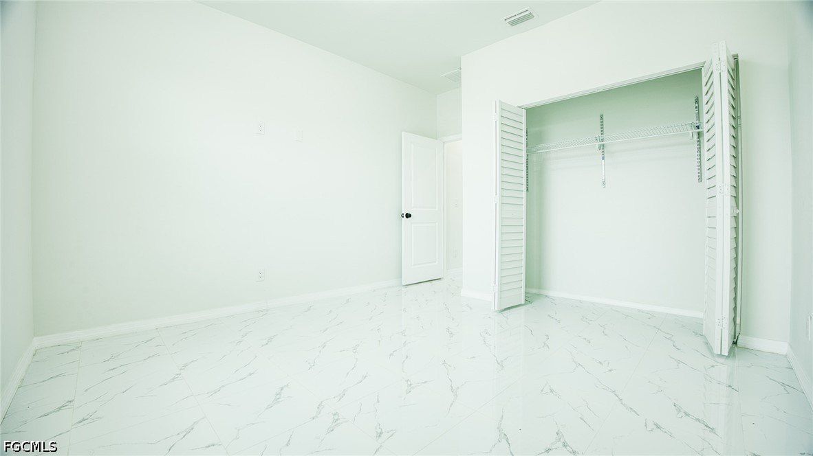 2524 Lakeview Drive. Lehigh Acres, FL 33936