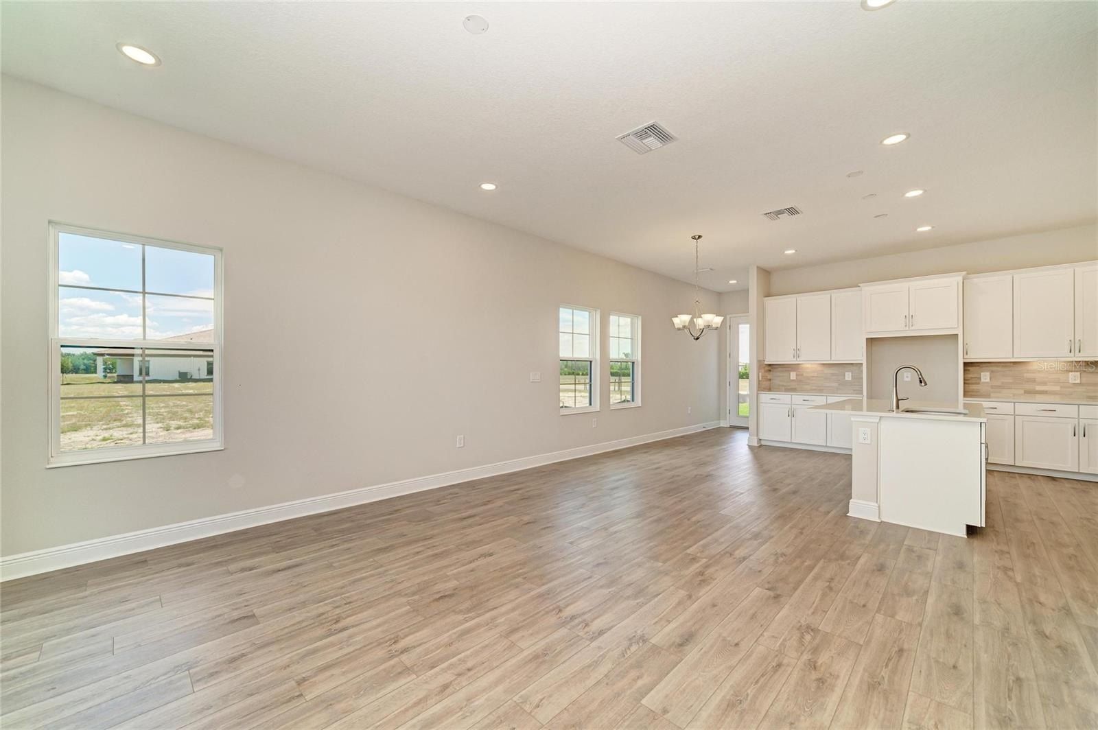 35517 Stableton Lane. Zephyrhills, FL 33541