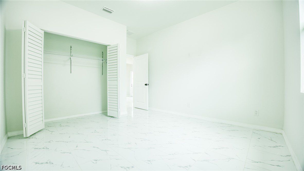 2524 Lakeview Drive. Lehigh Acres, FL 33936