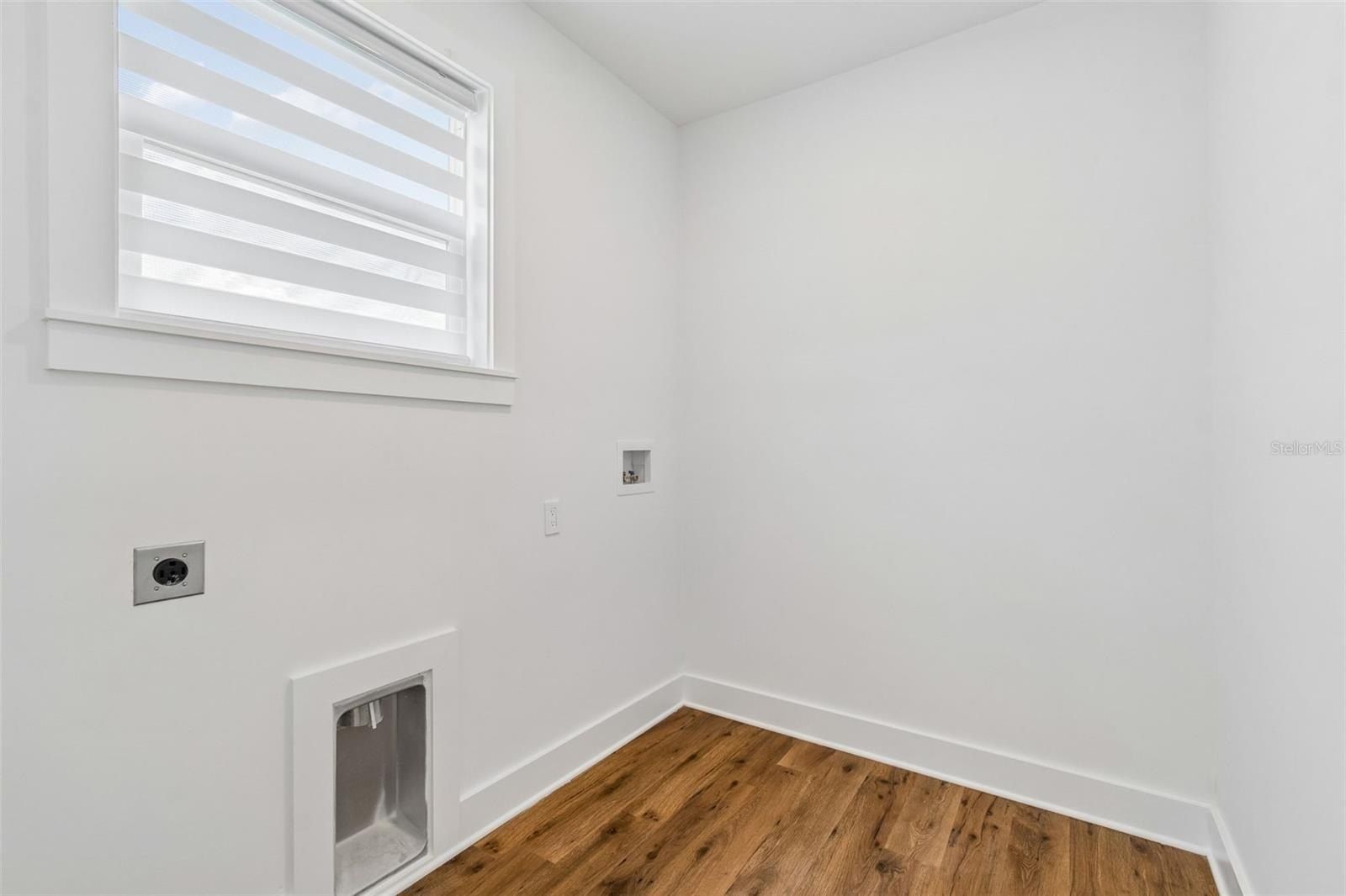 3426 Channelside Court. Safety Harbor, FL 34695
