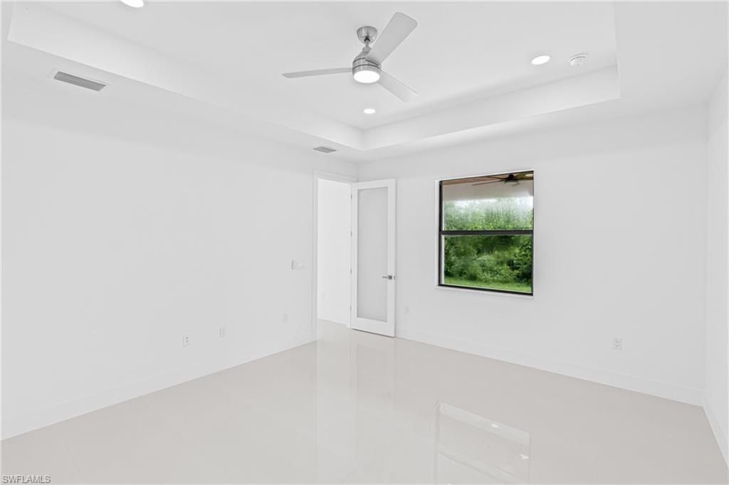 529 Kilgour Ave. Lehigh Acres, FL 33974