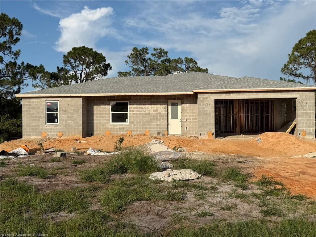 1869 Nw Washington Boulevard. Lake Placid, FL 33852