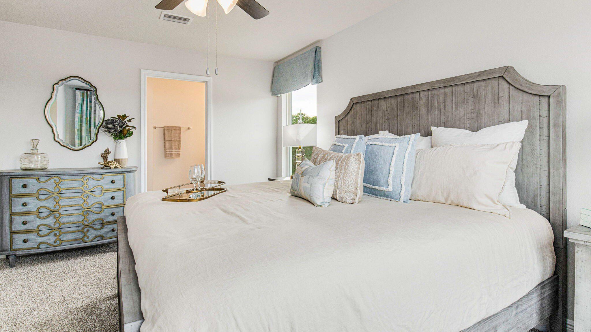 2358 Cliff Hollow Circle. Gulf Breeze, FL 32563