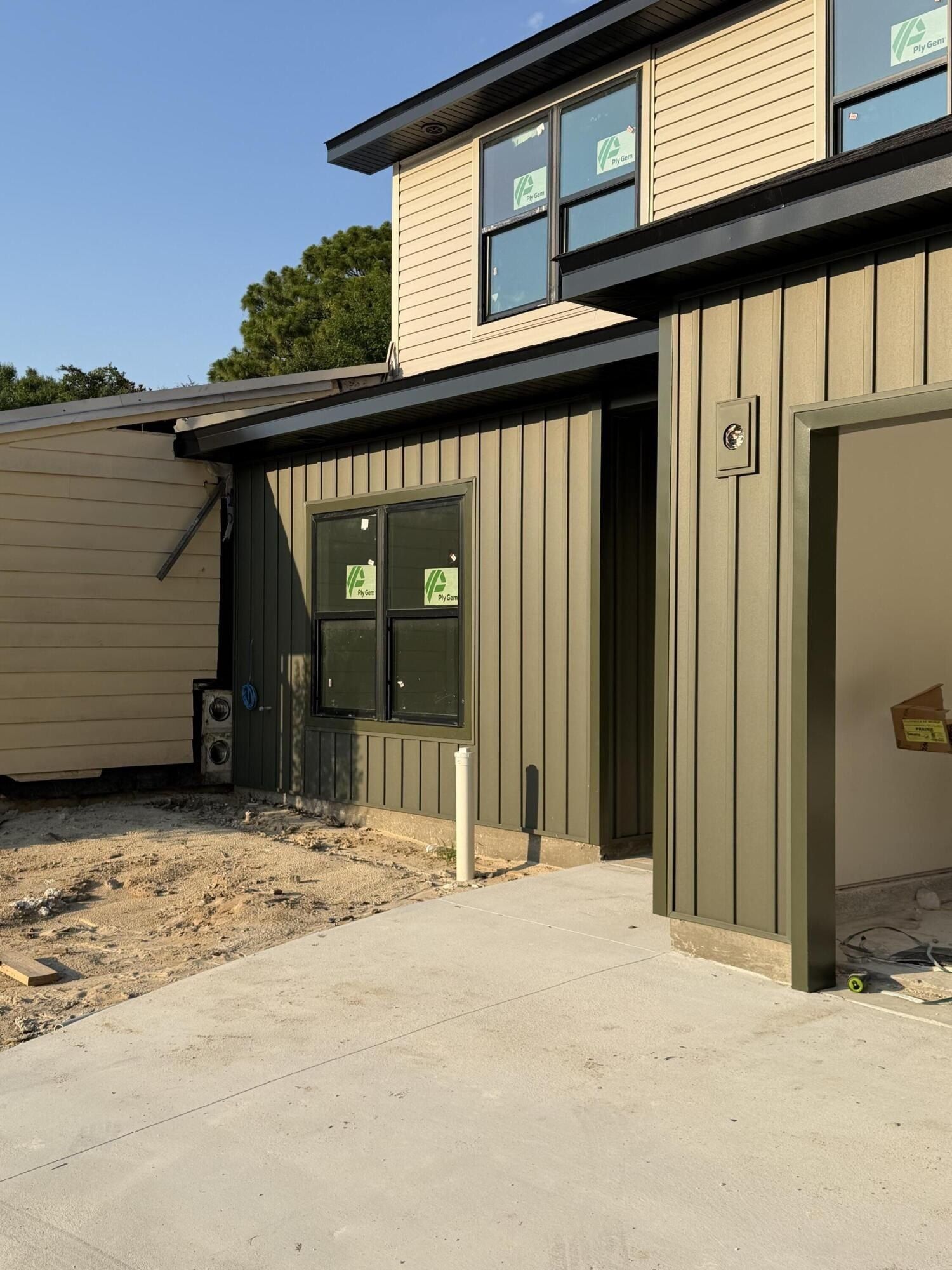 901 Holbrook Circle. Fort Walton Beach, FL 32547