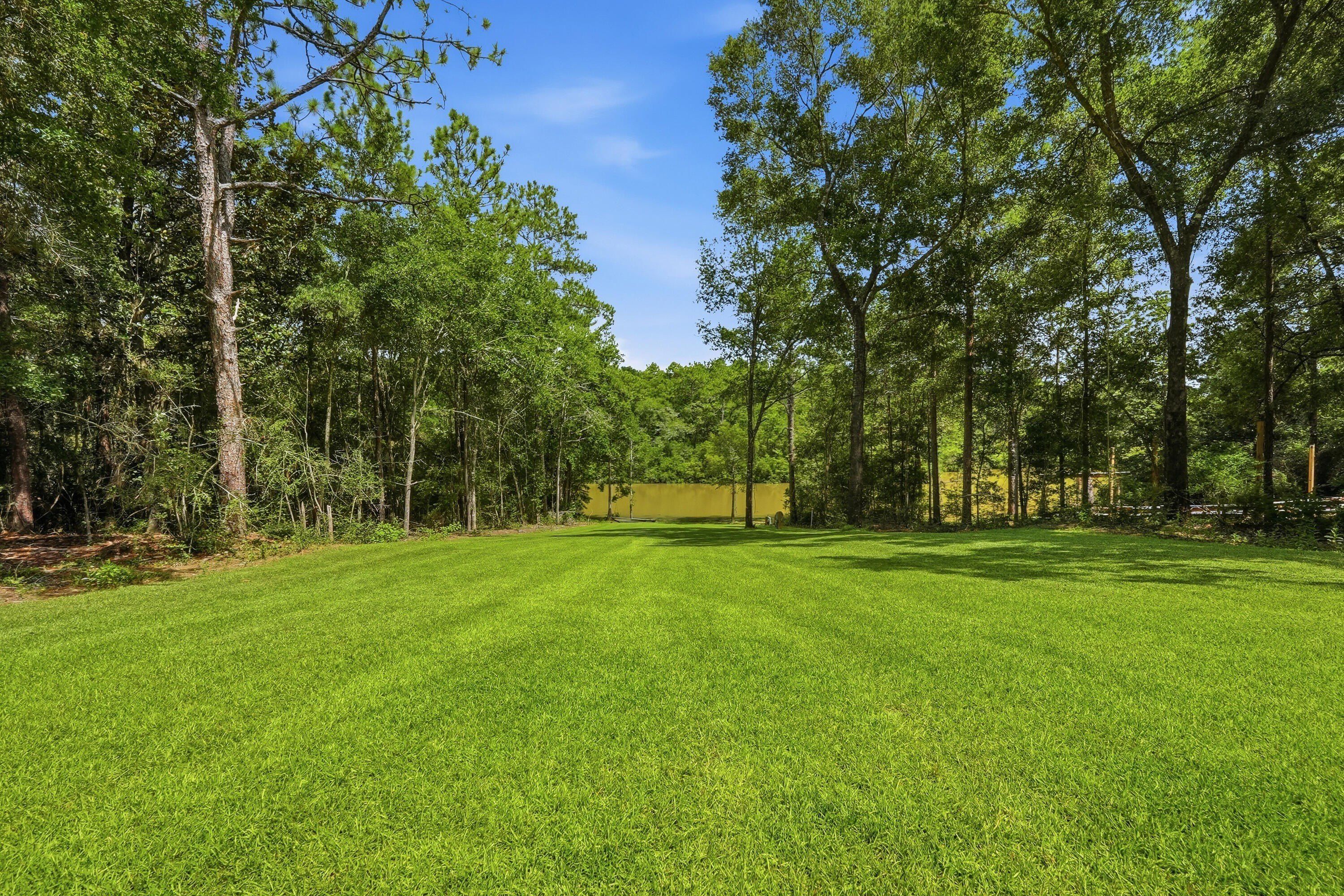 108 Creek Drive. Crestview, FL 32536