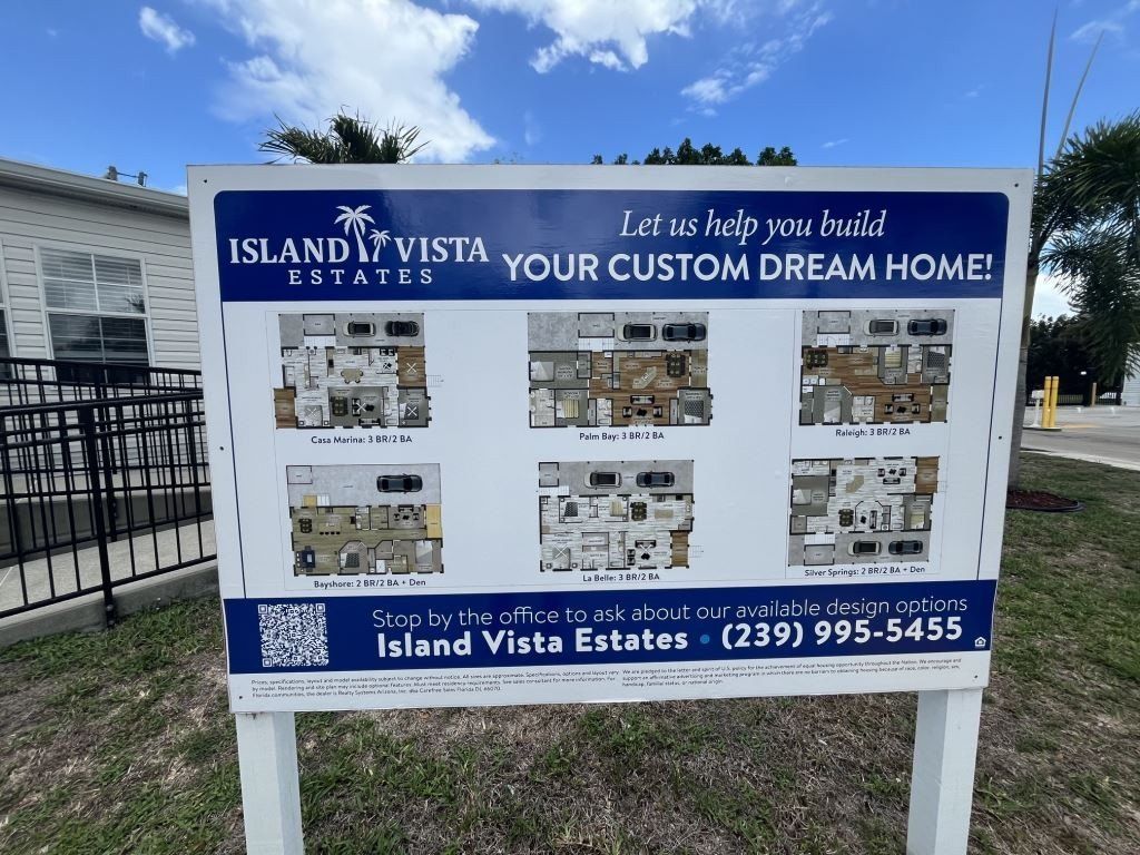 414 Mongoose Lane. North Fort Myers, FL 33917