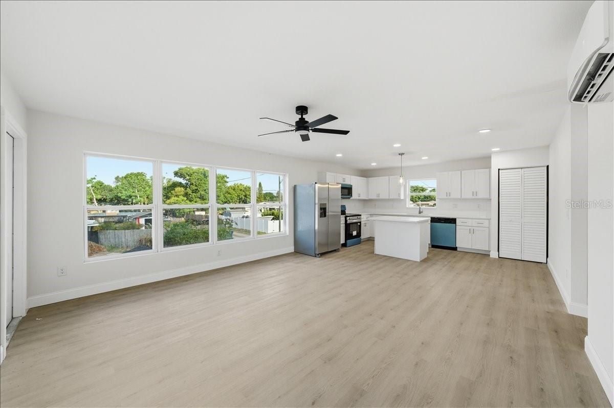 4651 22Nd Avenue N. St Petersburg, FL 33713