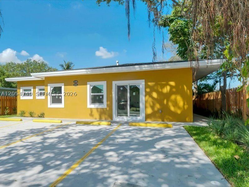 1539 Sw 44Th Ave. Fort Lauderdale, FL 33317
