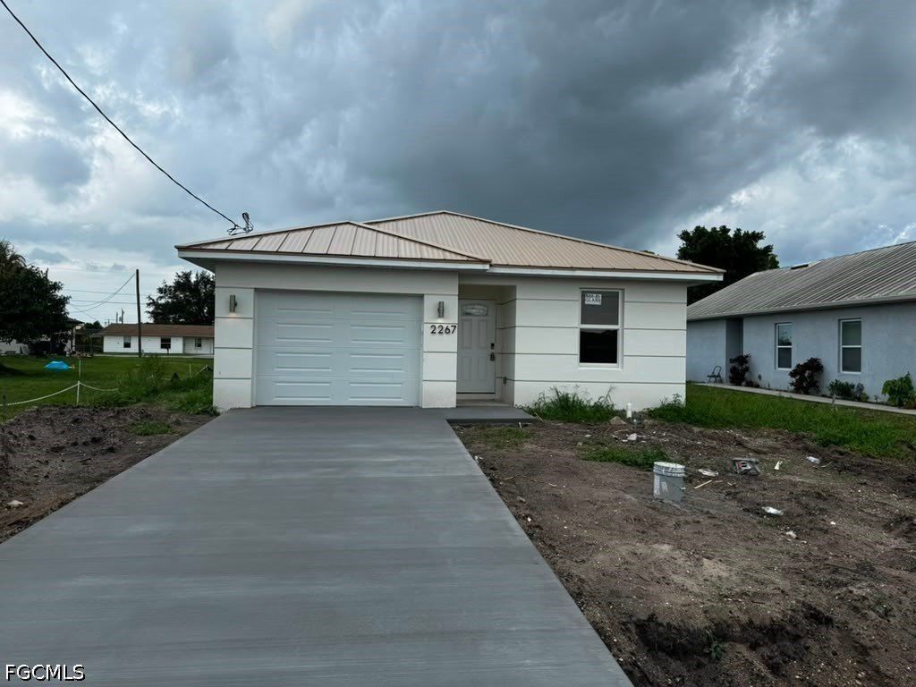 2267 French Street. Fort Myers, FL 33916