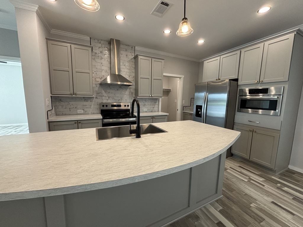 19419 Tarpon Woods Court. N Fort Myers, FL 33903