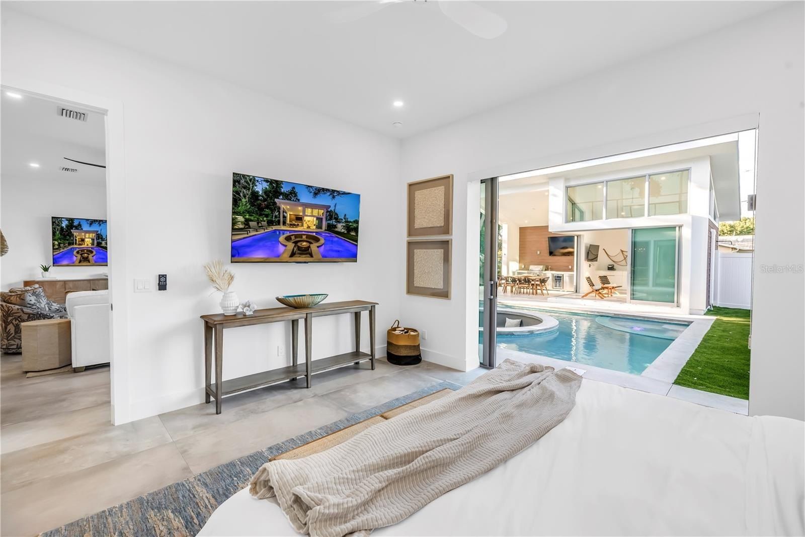 2258 Arlington Street. Sarasota, FL 34239