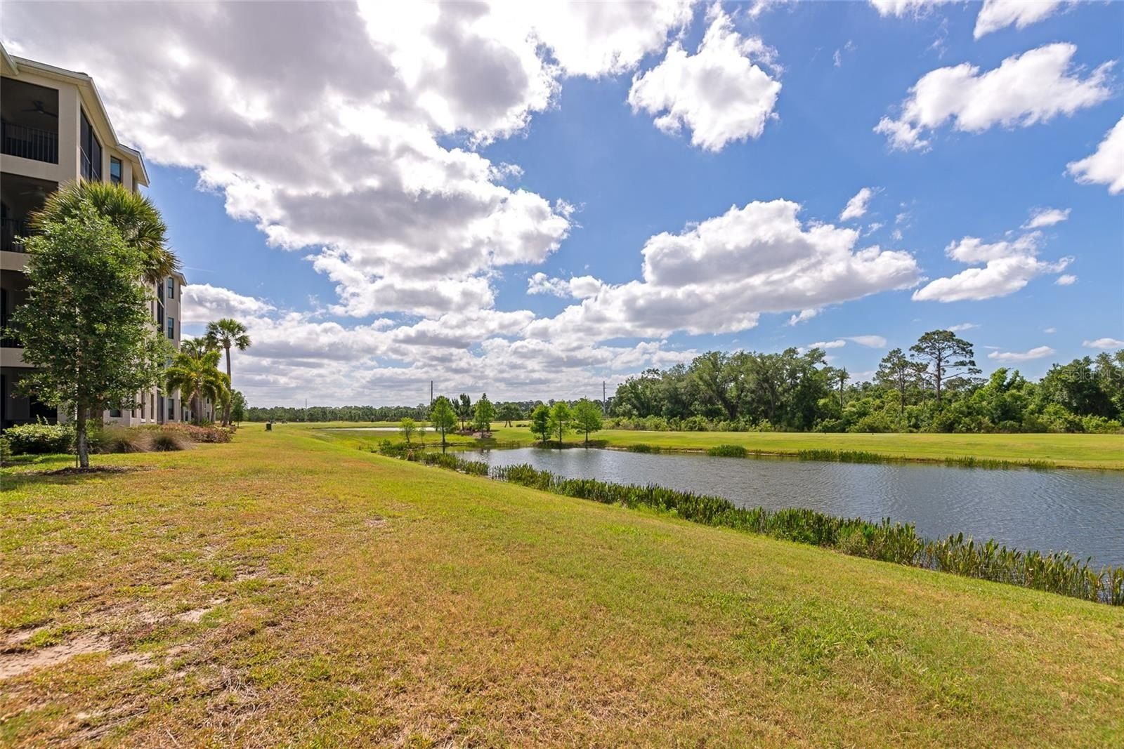 18008 Gawthrop Drive. Lakewood Ranch, FL 34211