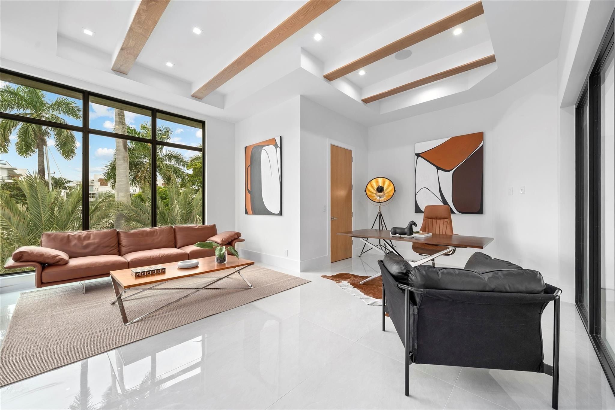 24 Fiesta Way. Fort Lauderdale, FL 33301