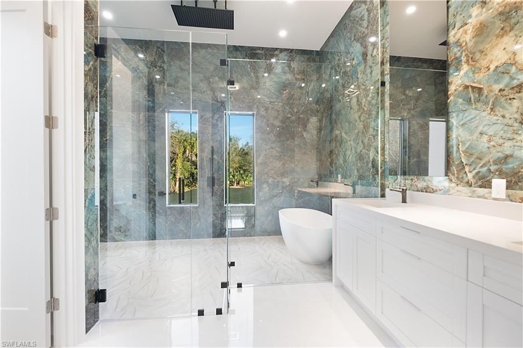 2319 54Th Ave Ne. Naples, FL 34120