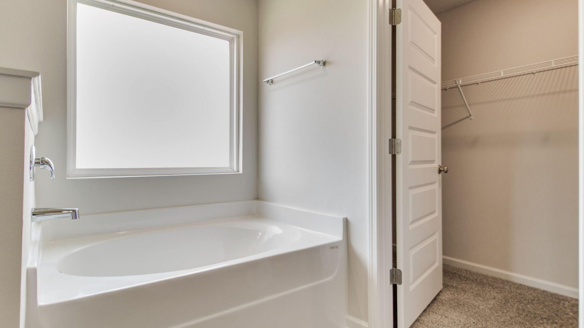 5729 Dearing Street. Crestview, FL 32539