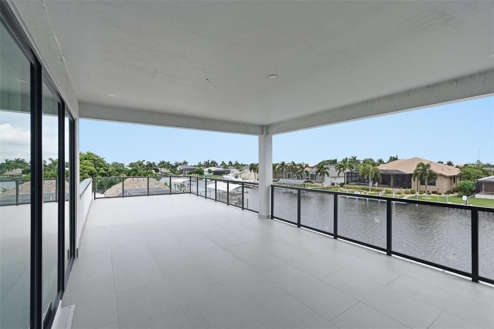 133 Leland. Port Charlotte, FL 33952