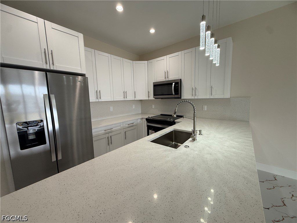 15335 Wall Drive. Fort Myers, FL 33908