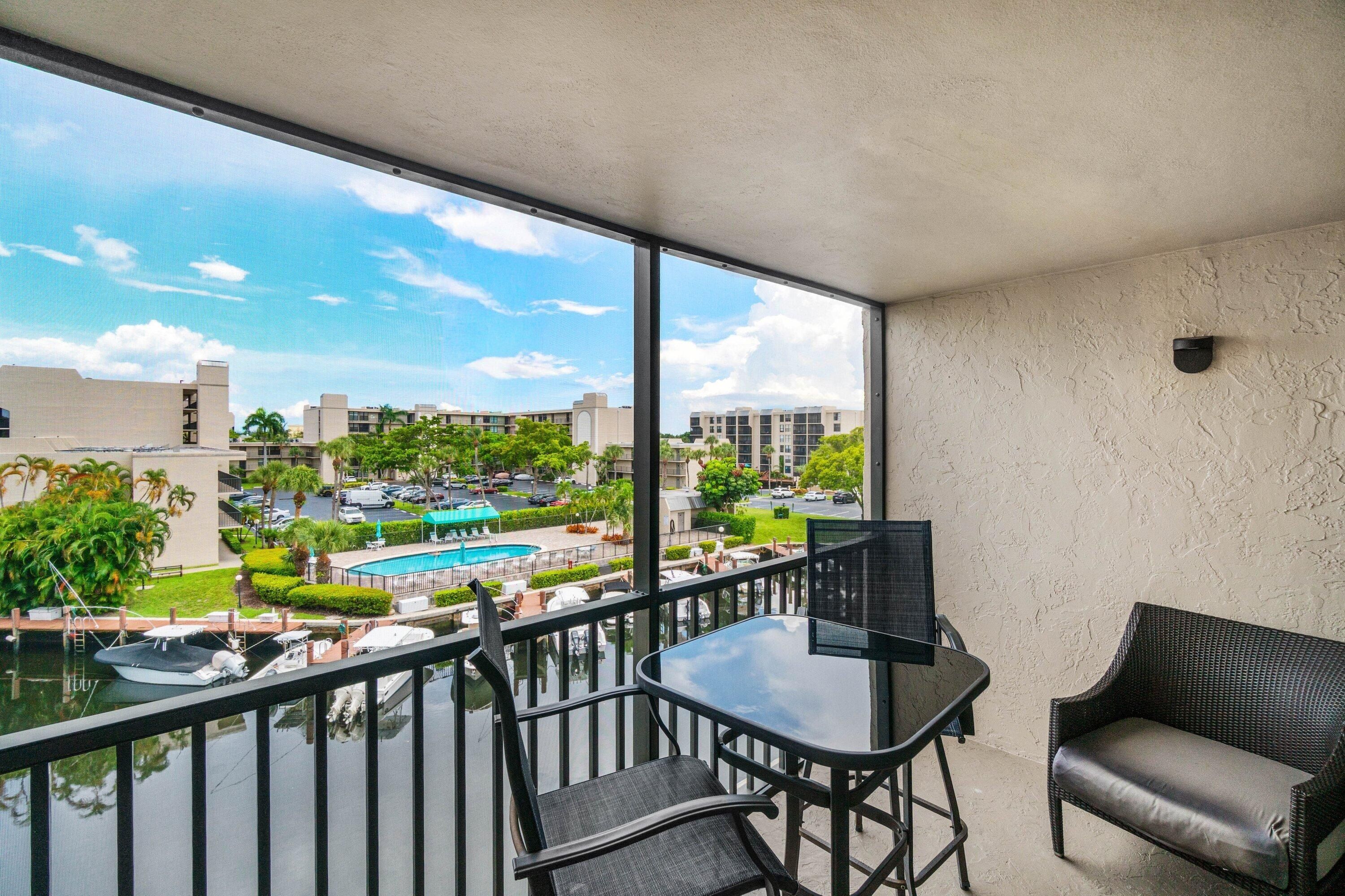 4 Royal Palm Way. Boca Raton, FL 33432