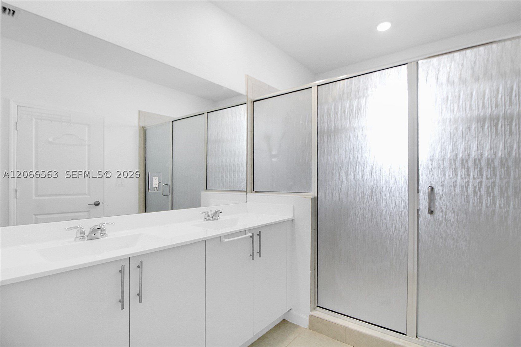 879 Se 26Th Ter. Homestead, FL 33035