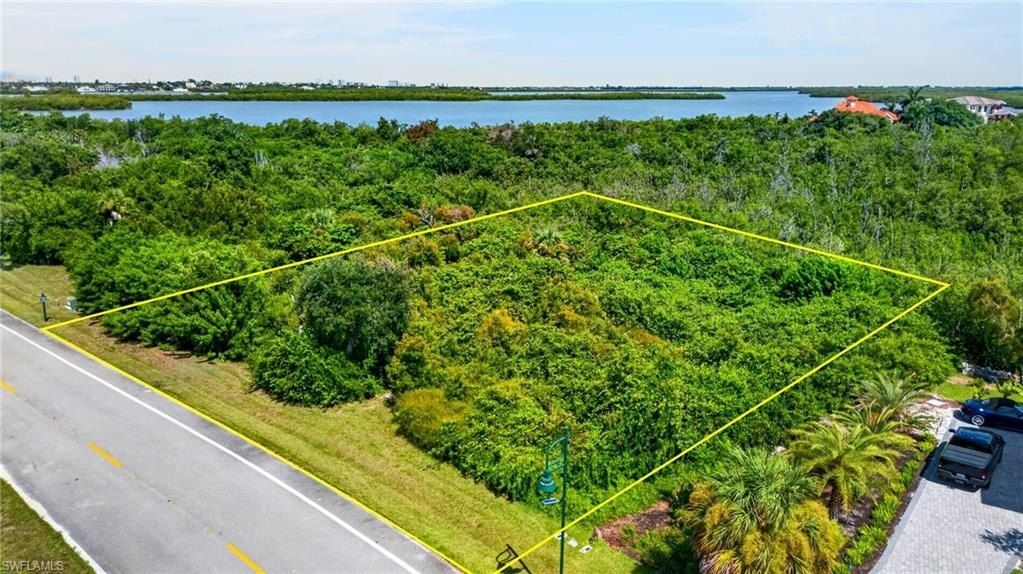 1065 Blue Hill Creek Dr. Marco Island, FL 34145
