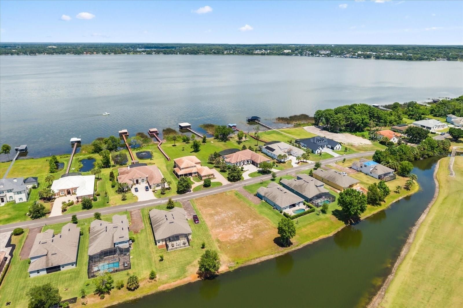 Island Club Drive Lot H19. Tavares, FL 32778