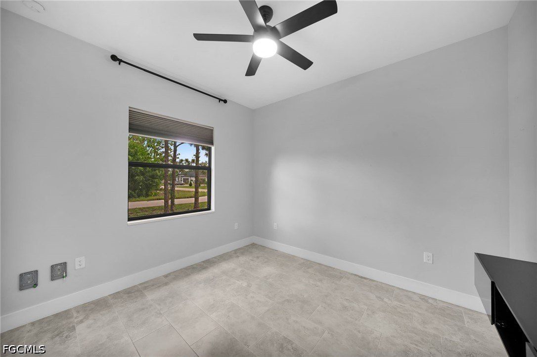 2902 Villa Avenue S. Lehigh Acres, FL 33976