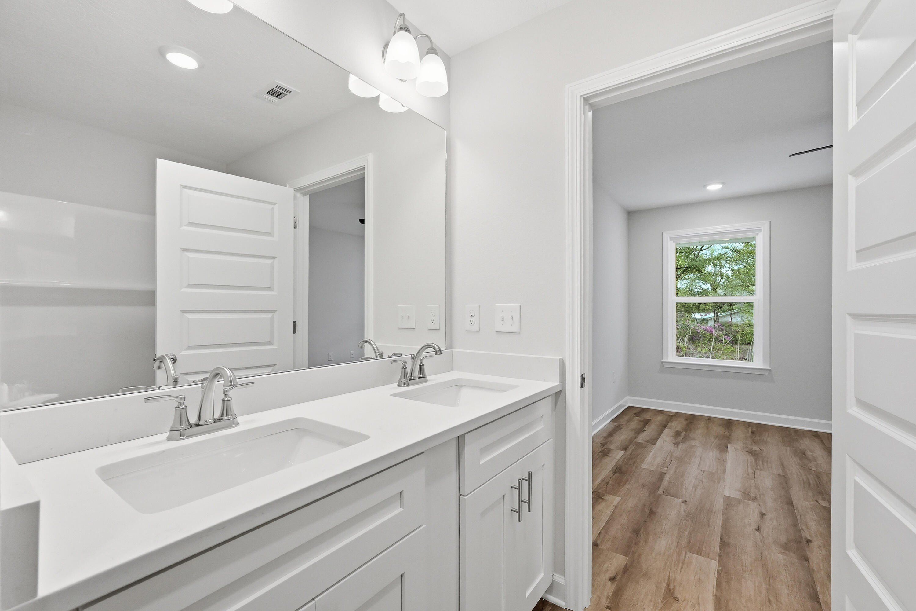 2942 Mccarty Avenue. Crestview, FL 32539