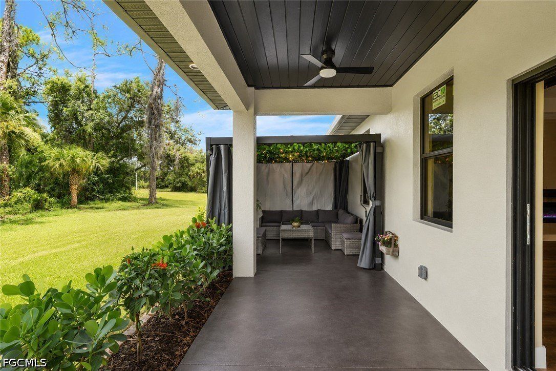 5033 Pinetree Circle. Labelle, FL 33935