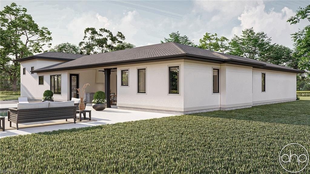 2477 14Th Ave Ne. Naples, FL 34120