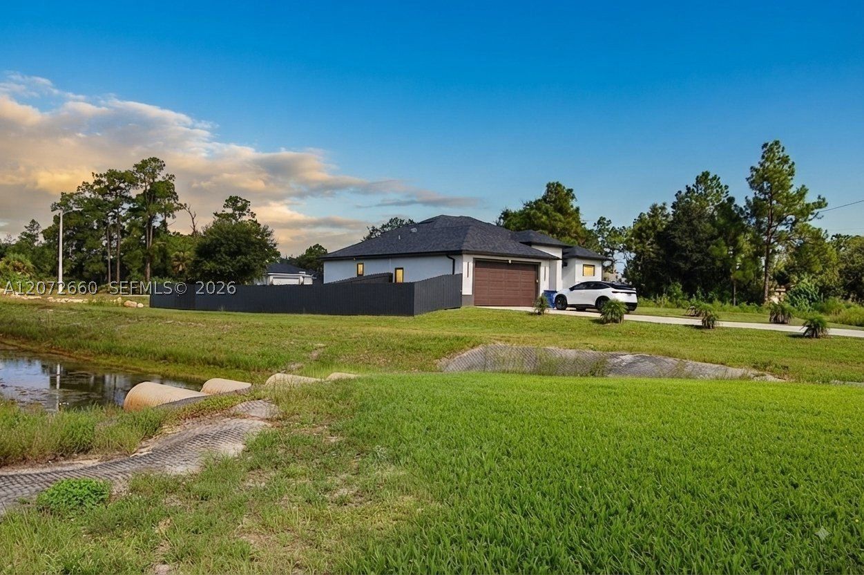3705 Sunshine Blvd N. Lehigh Acres, FL 33971