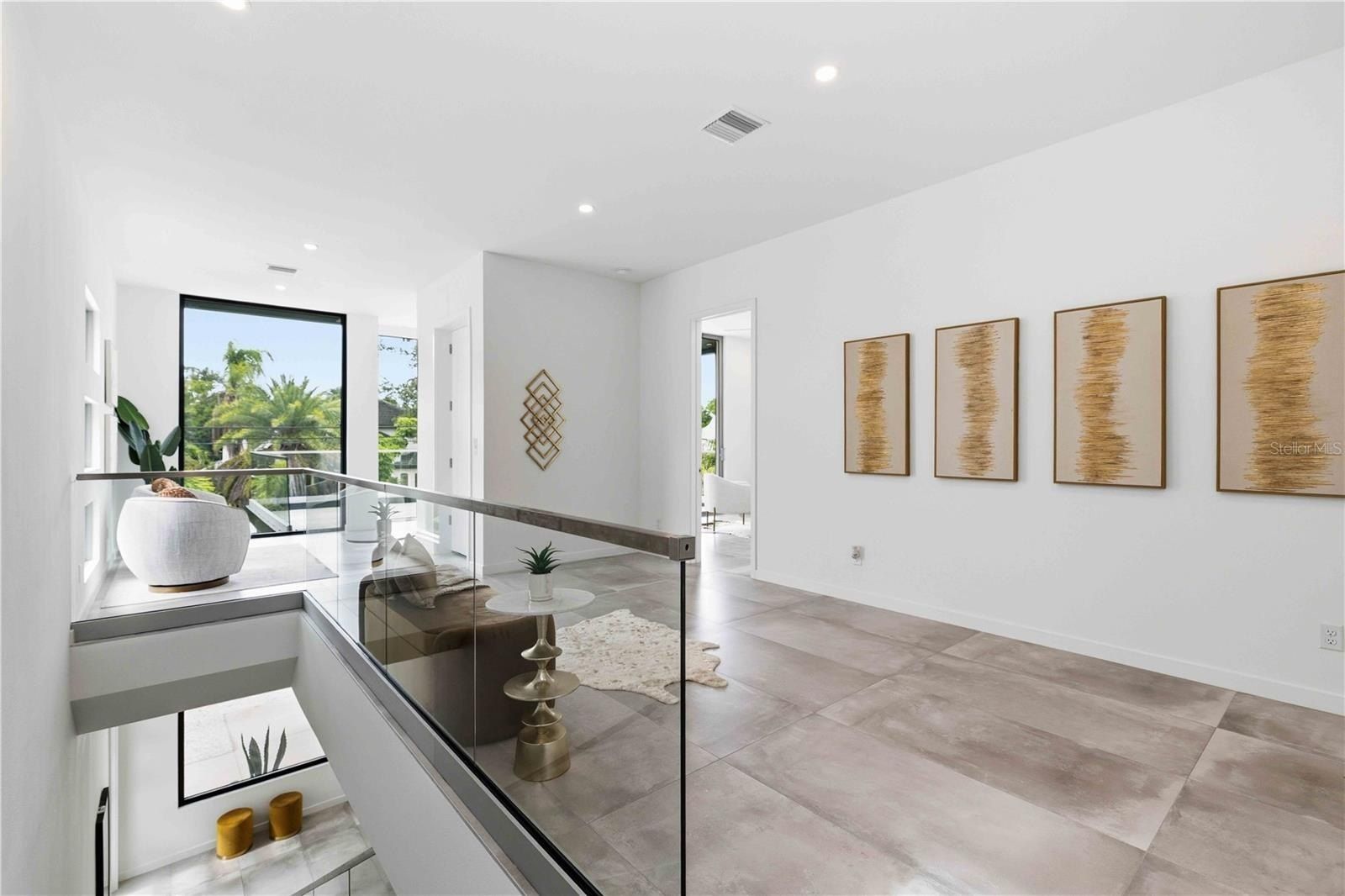 1671 Arlington Street. Sarasota, FL 34239