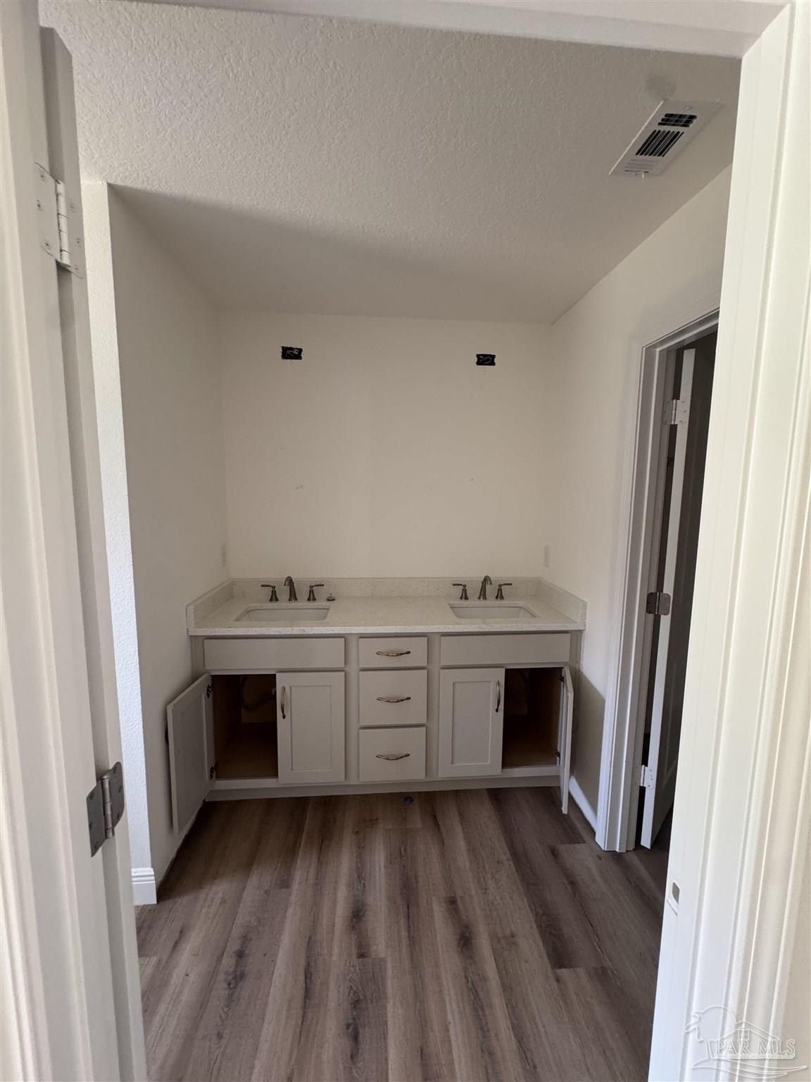 1649 Atlanta Ave. Pensacola, FL 32507