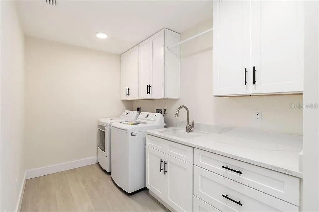 280 Hidden Bay Drive. Osprey, FL 34229