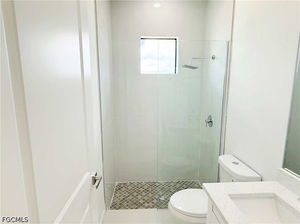 4005 Nw 22Nd Street. Cape Coral, FL 33993