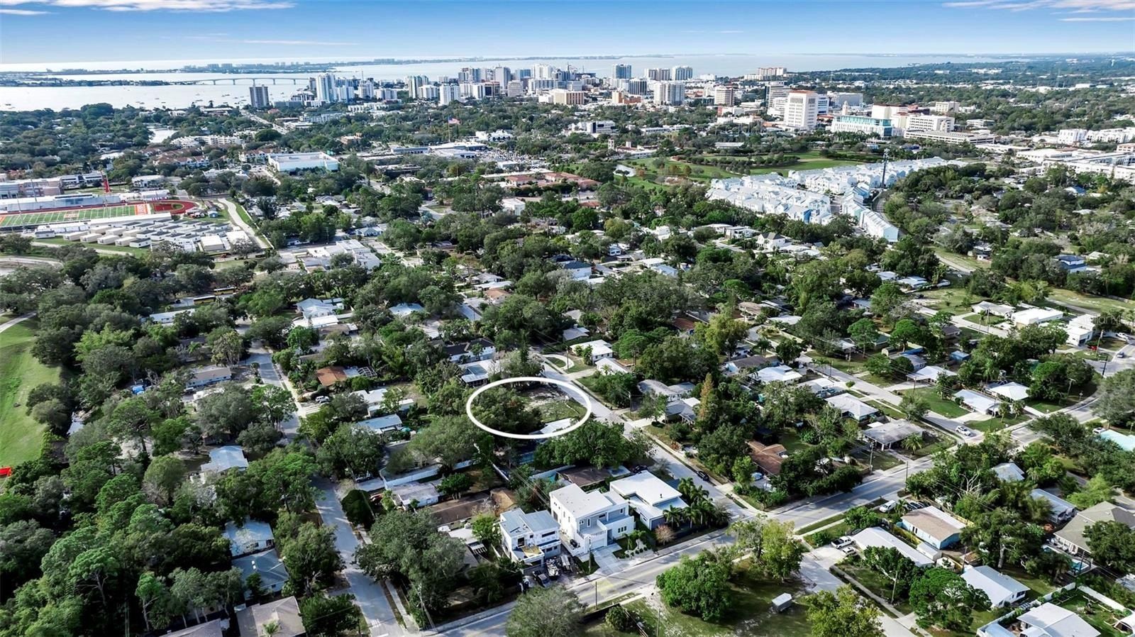 2350 Bay St. Sarasota, FL 34237