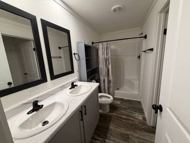 1800 E Graves Ave. Orange City, FL 32763