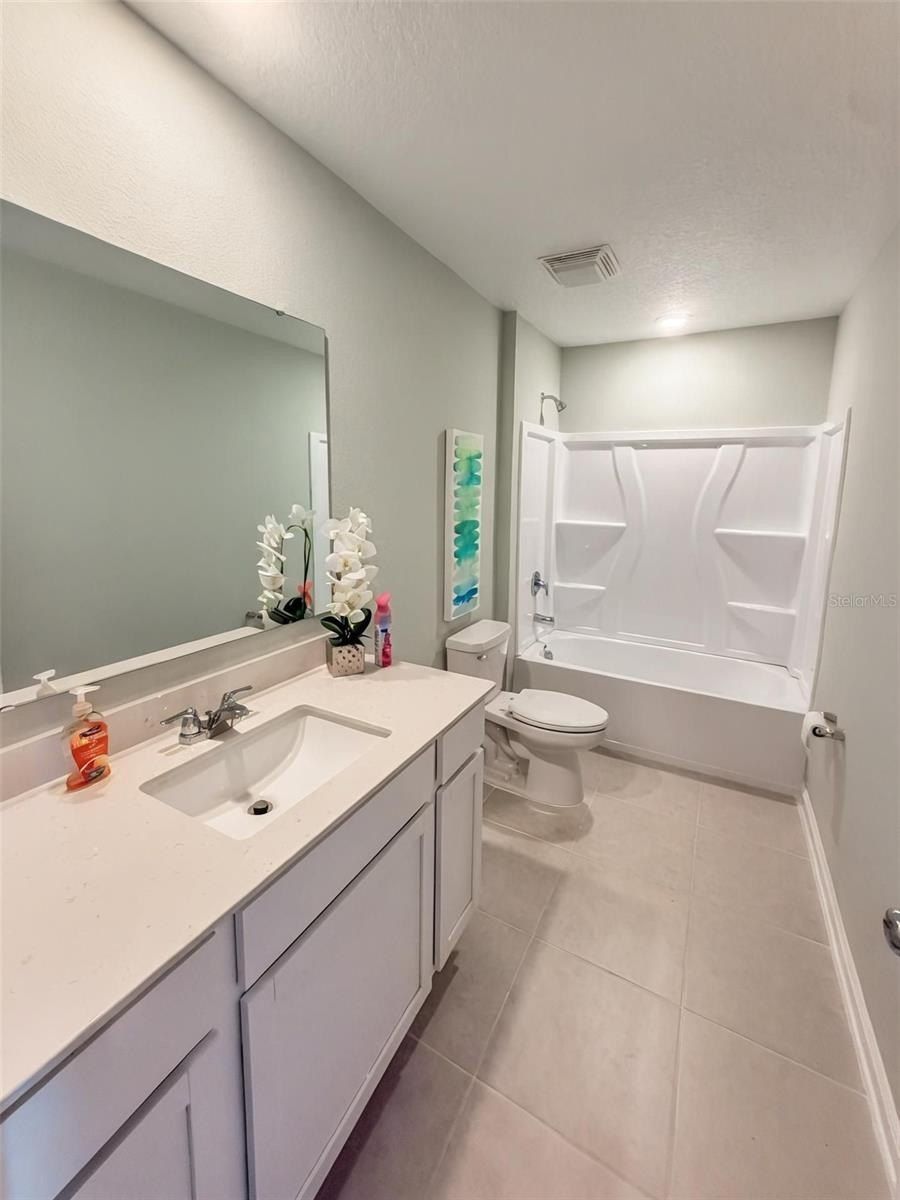 1363 Blue Ash Lane. Deland, FL 32720