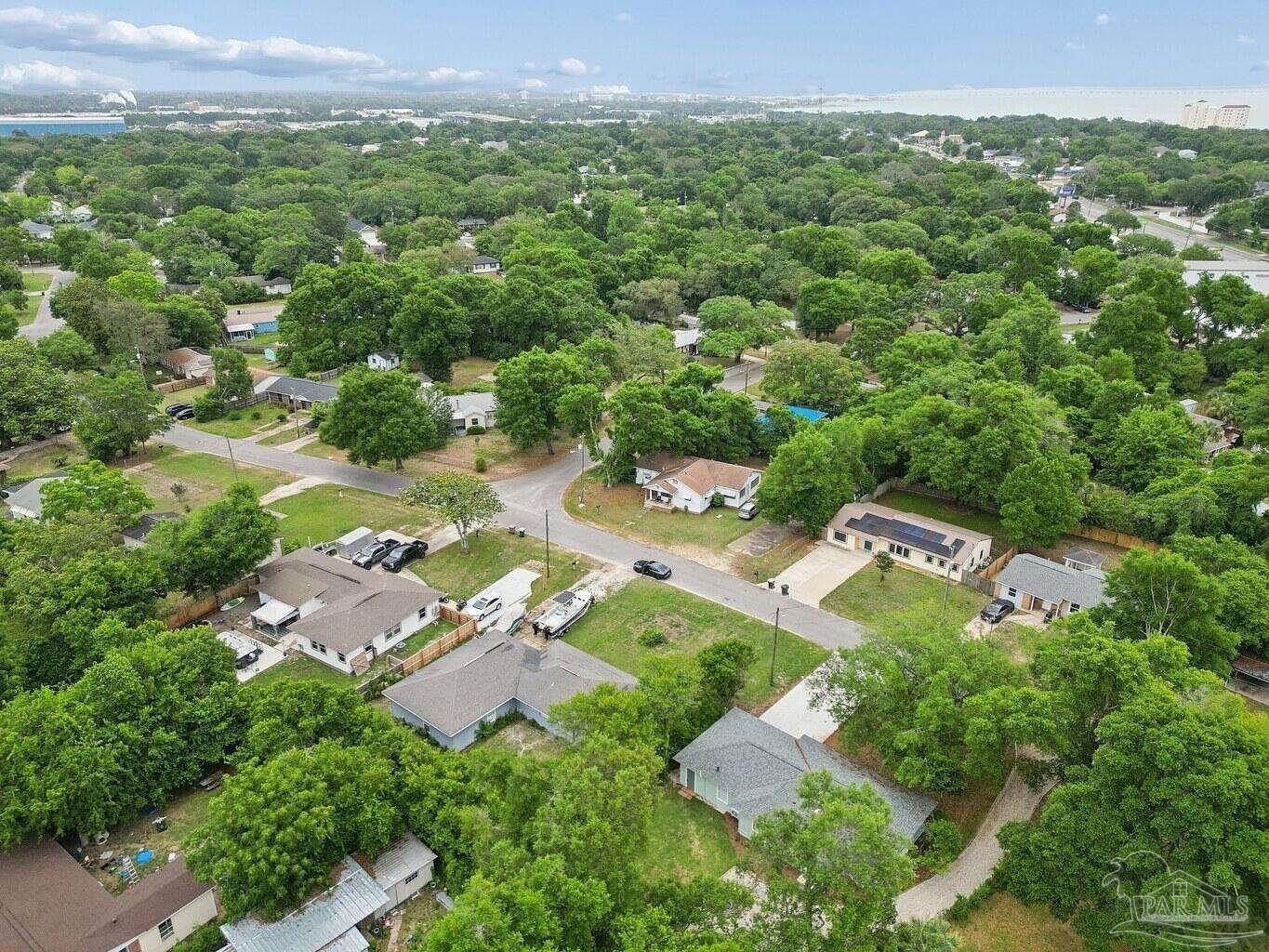 104 Reed Rd. Pensacola, FL 32507