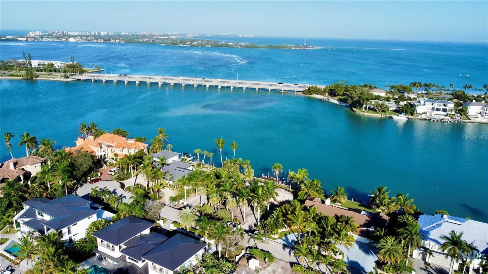 109 N Warbler Lane. Sarasota, FL 34236