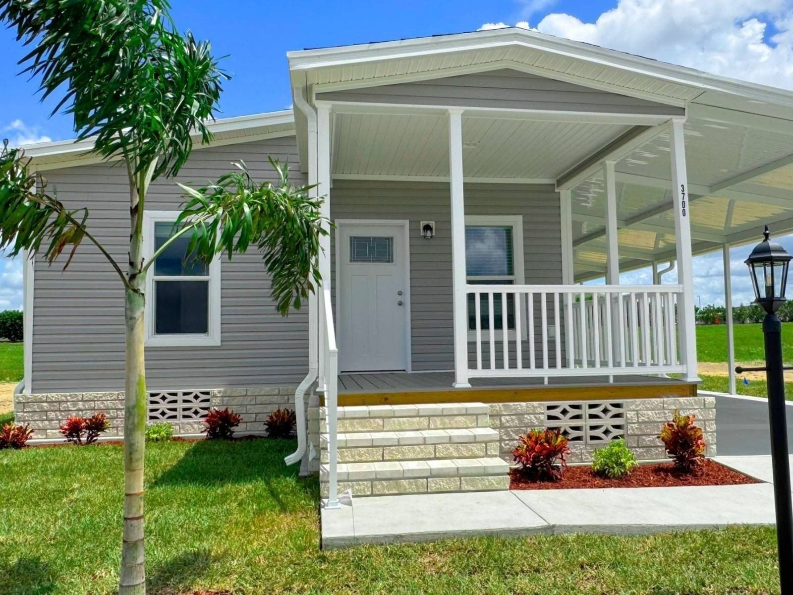 67 Fernandina Ave. Sebring, FL 33870