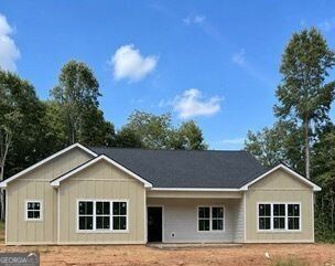 51 Mulberry Road. Molena, GA 30258