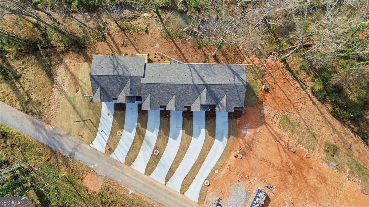 65 Wright Street. Lavonia, GA 30553