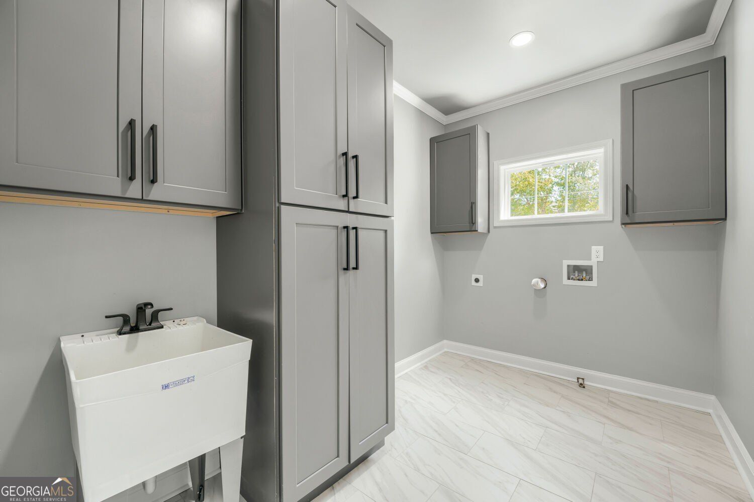 3387 Lee Place. Atlanta, GA 30349