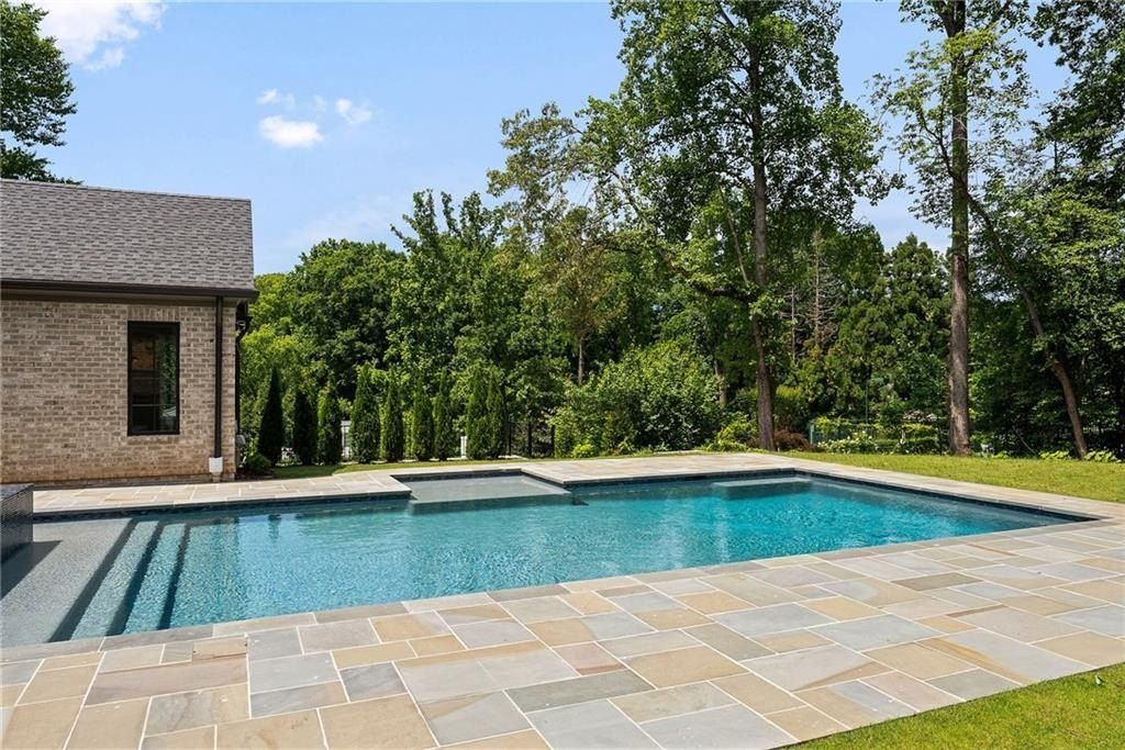 95 Blackland Road Nw. Atlanta, GA 30342