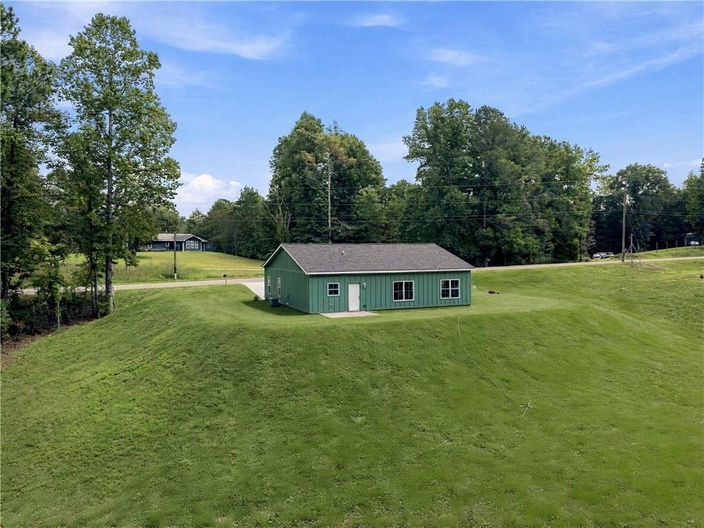 381 Bethel Road. Talking Rock, GA 30175