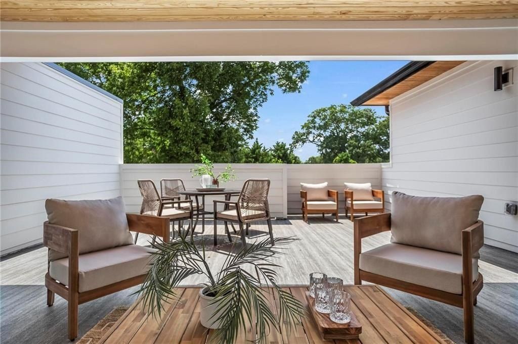 215 Flora Avenue. Atlanta, GA 30307