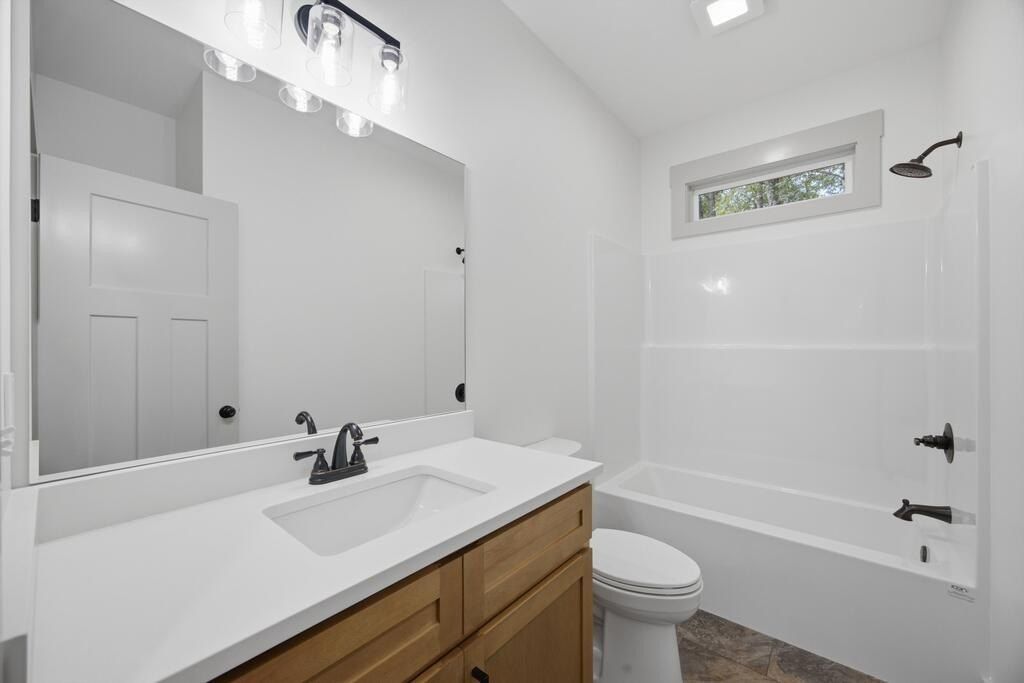 299 Eagle Bend Drive. Cohutta, GA 30710