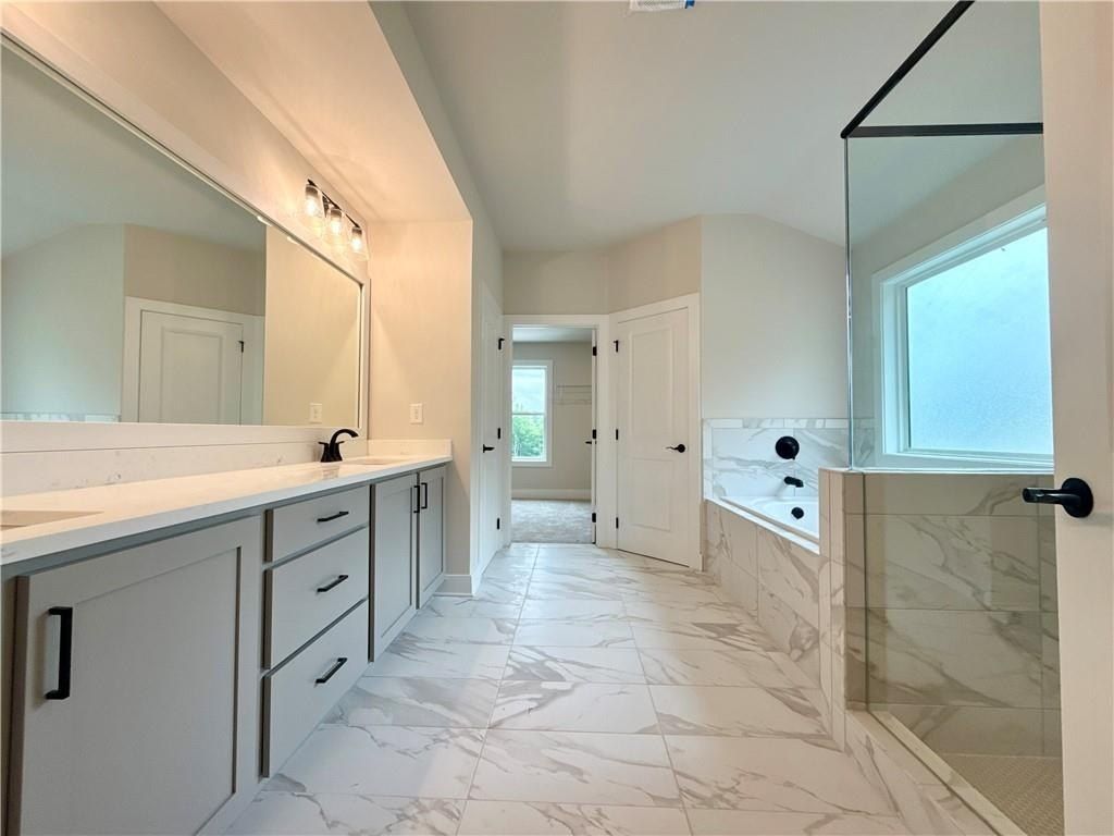 4271 Shirebrook Trail. Hoschton, GA 30548
