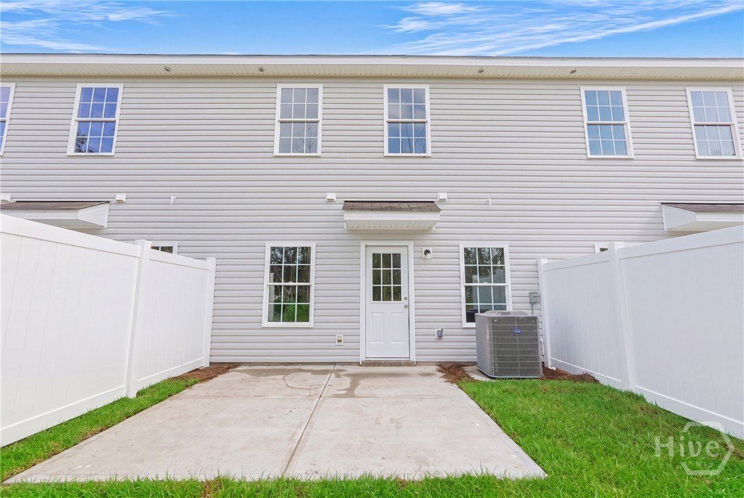 143 Islamorada Lane. Bloomingdale, GA 31302