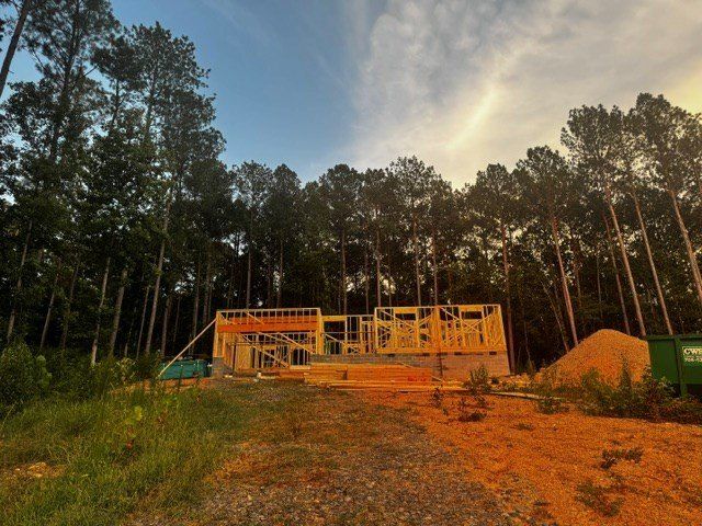 3352 Ne Crow Road. Dalton, GA 30721